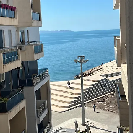 Sea View *