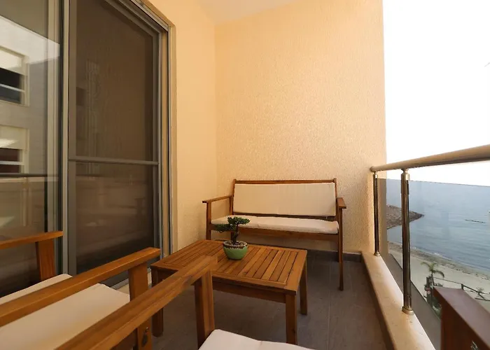 Sea View Apartamento *